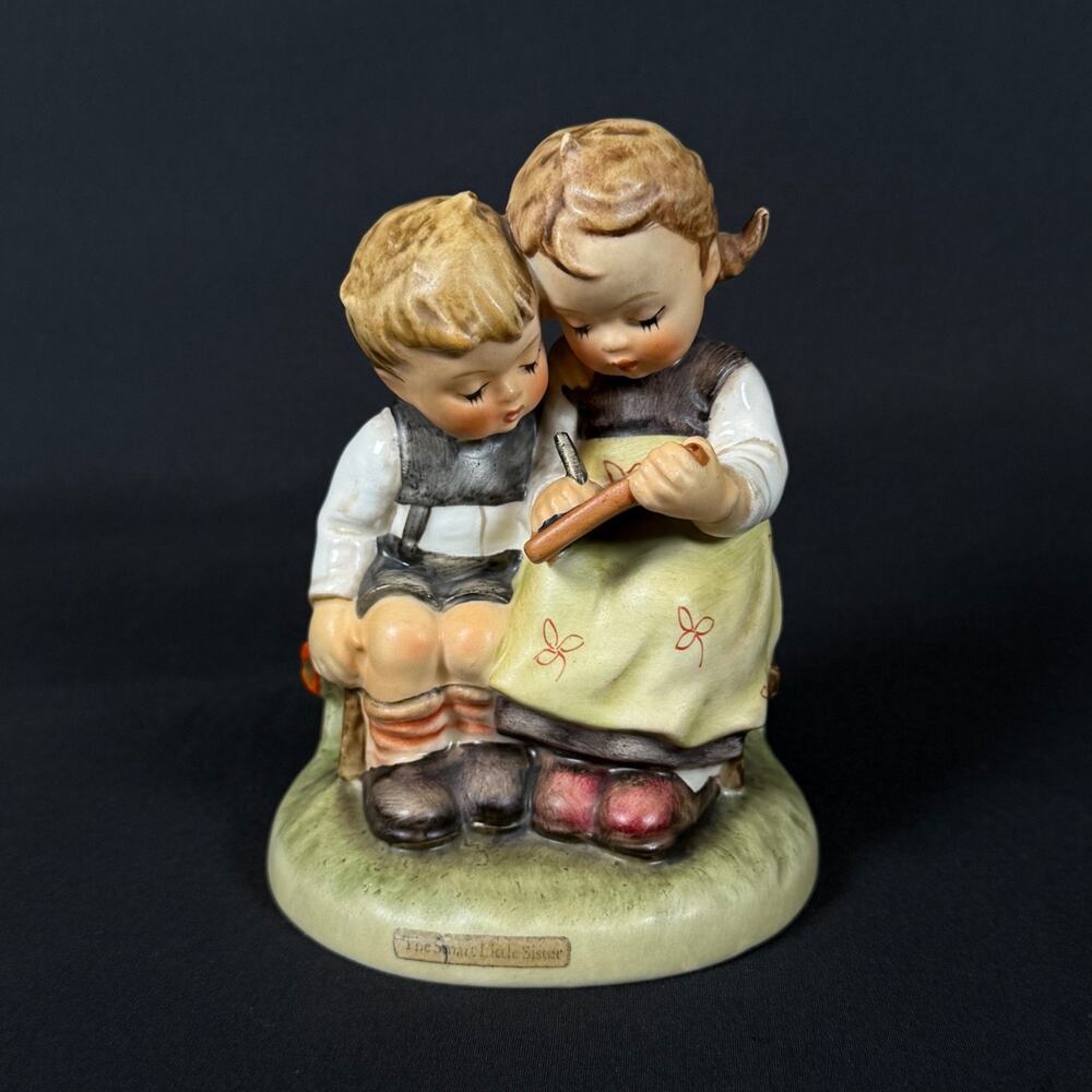 Vintage Goebel Hummel Figurine #346 "The Smart Little Sister" 1956